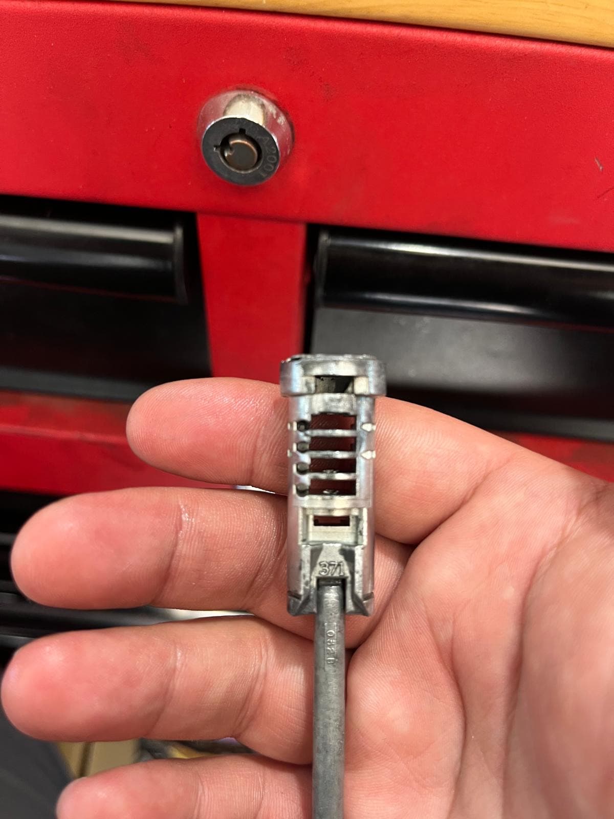 Residential lock cylinder rekeying for a one-key setup in San Antonio