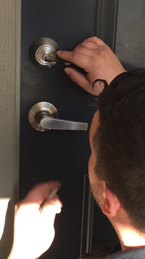 Residential door lockout service for a San Antonio home